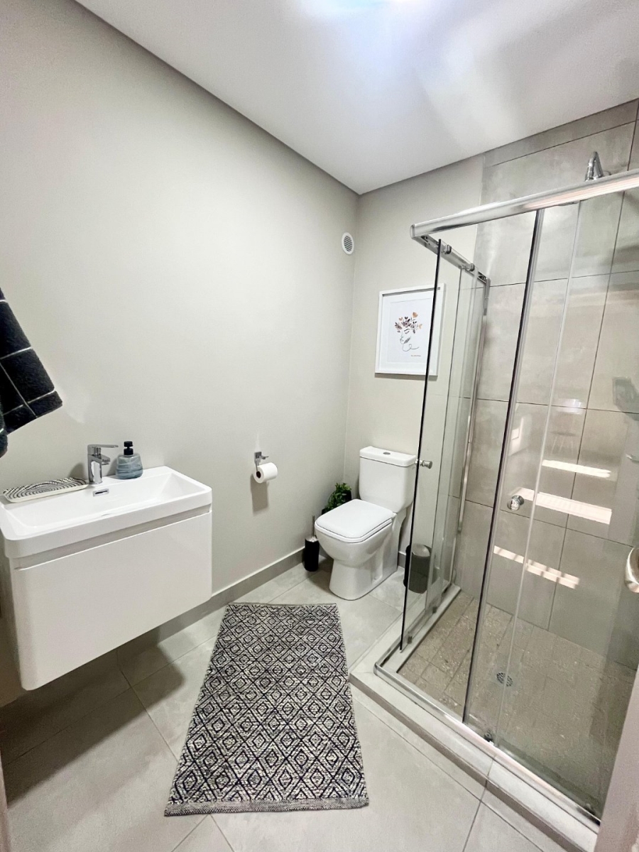 2 Bedroom Property for Sale in Die Hoewes Gauteng