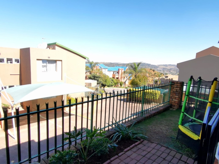 2 Bedroom Property for Sale in Winchester Hills Gauteng