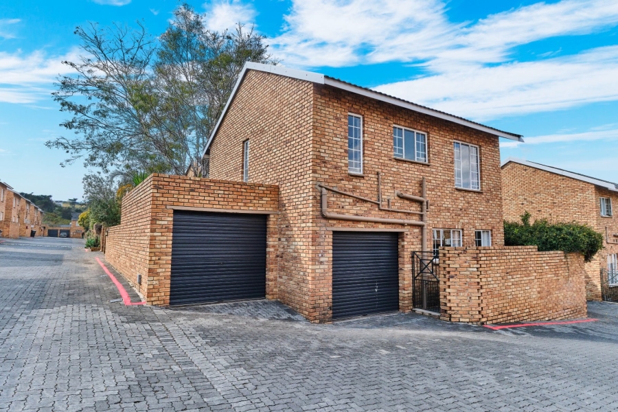 2 Bedroom Property for Sale in Sundowner Gauteng
