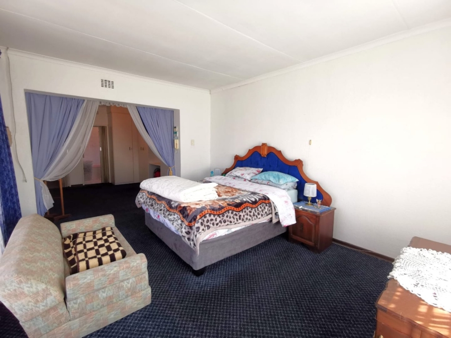 4 Bedroom Property for Sale in Alan Manor Gauteng