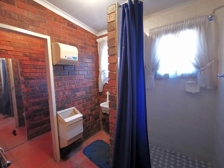 4 Bedroom Property for Sale in Alan Manor Gauteng