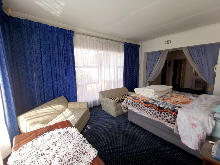 4 Bedroom Property for Sale in Alan Manor Gauteng