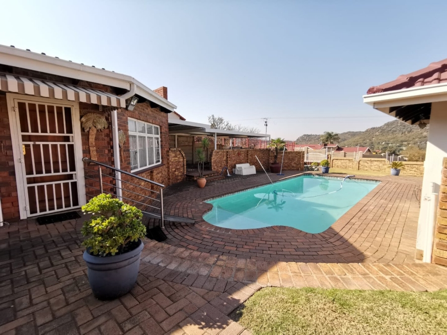 4 Bedroom Property for Sale in Alan Manor Gauteng