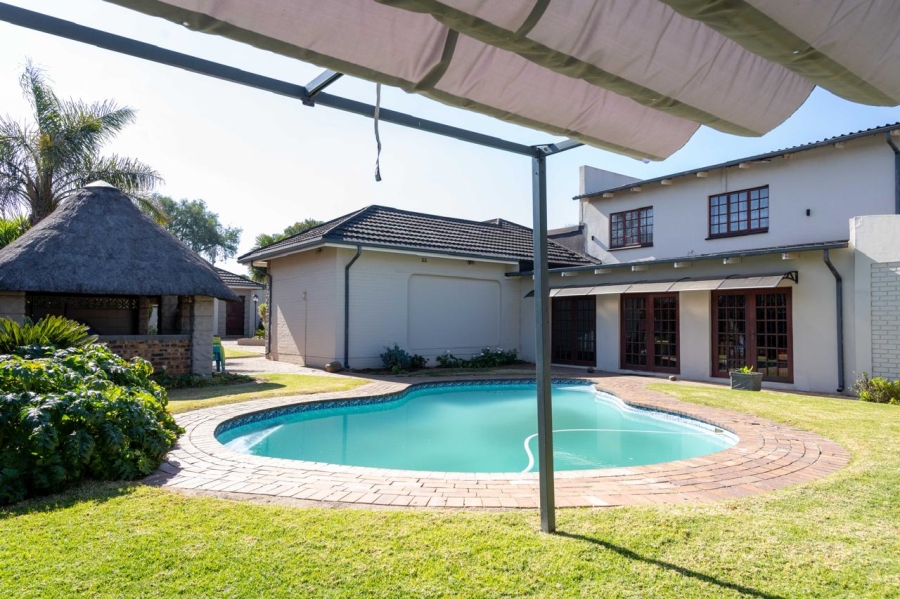 5 Bedroom Property for Sale in Selection Park Gauteng