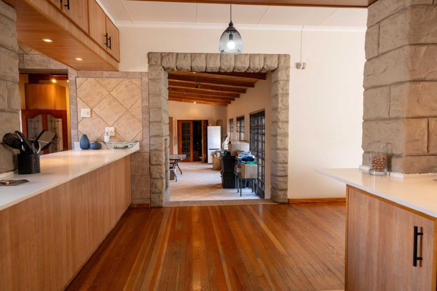 5 Bedroom Property for Sale in Selection Park Gauteng