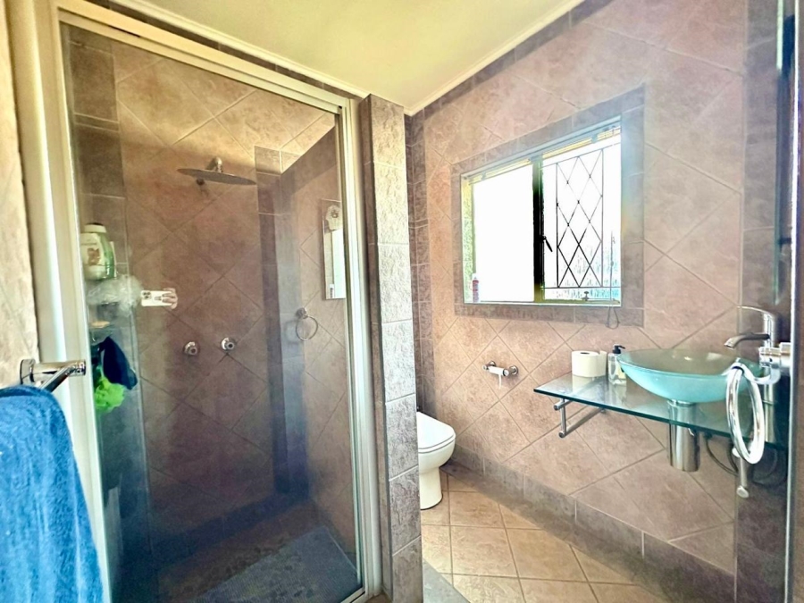 5 Bedroom Property for Sale in Selection Park Gauteng