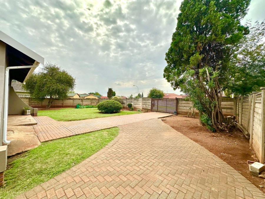 3 Bedroom Property for Sale in Leondale Gauteng