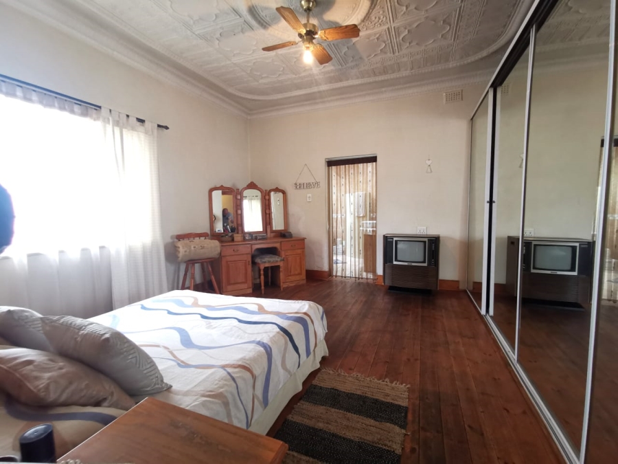 6 Bedroom Property for Sale in The Hill Gauteng