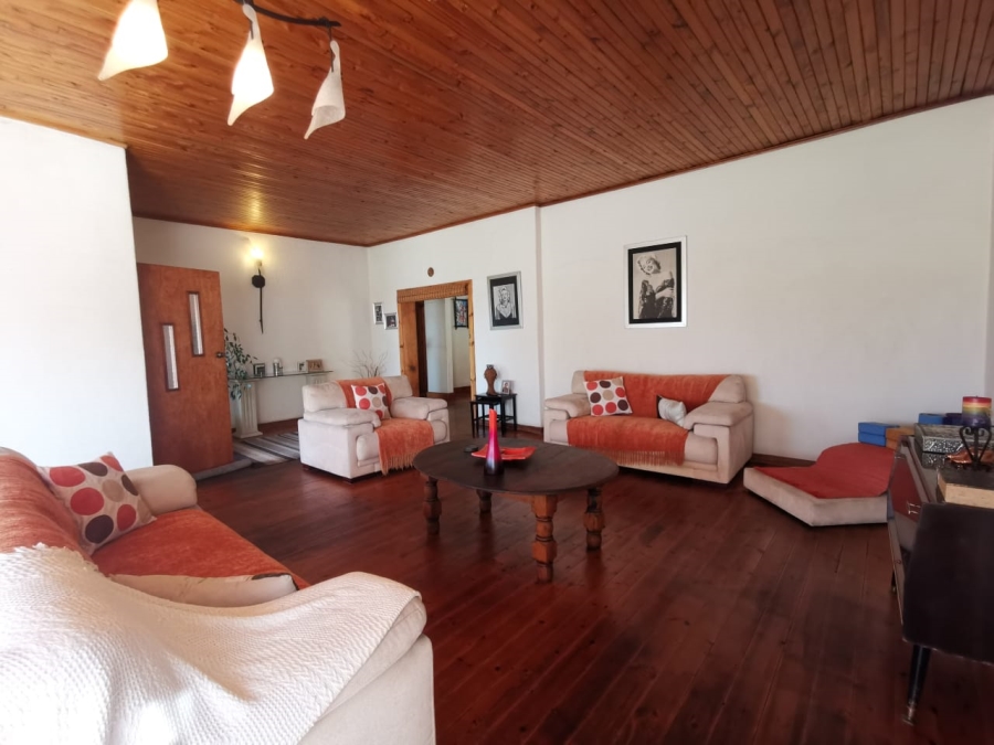 6 Bedroom Property for Sale in The Hill Gauteng