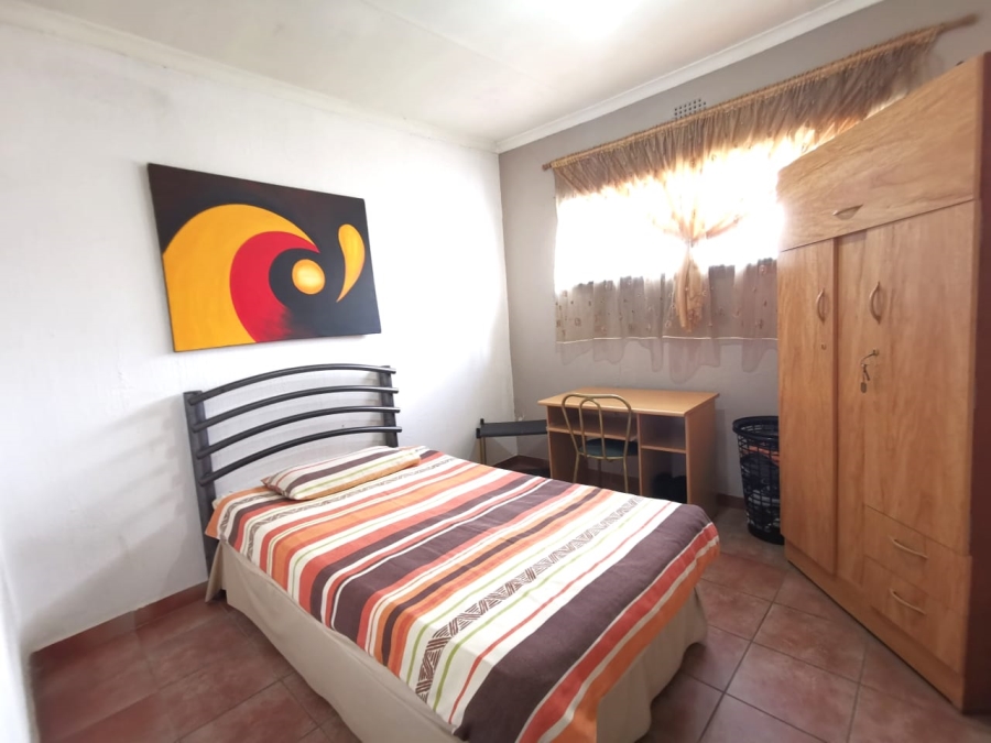 6 Bedroom Property for Sale in The Hill Gauteng