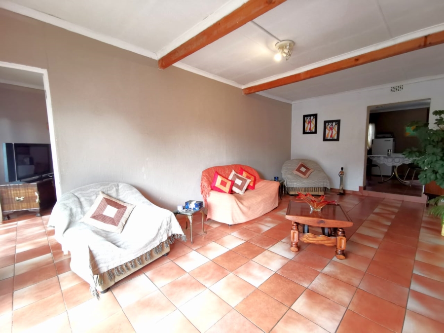 6 Bedroom Property for Sale in The Hill Gauteng