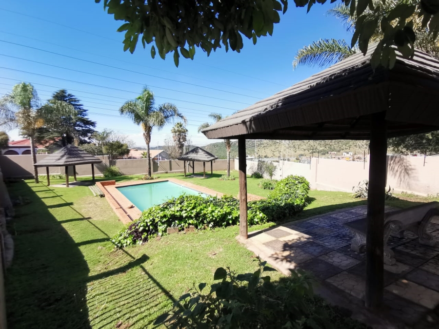 3 Bedroom Property for Sale in Linmeyer Gauteng