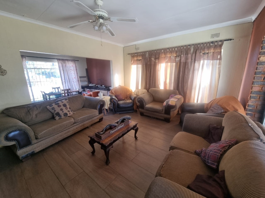 4 Bedroom Property for Sale in Falcon Ridge Gauteng