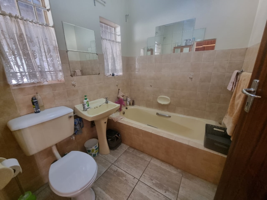 4 Bedroom Property for Sale in Falcon Ridge Gauteng