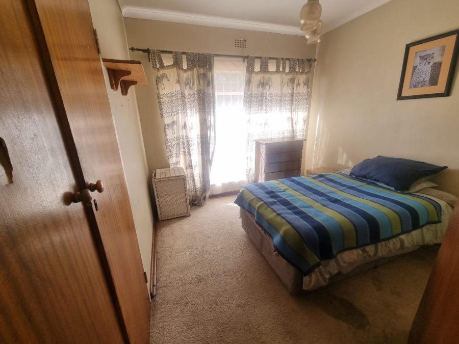 4 Bedroom Property for Sale in Falcon Ridge Gauteng
