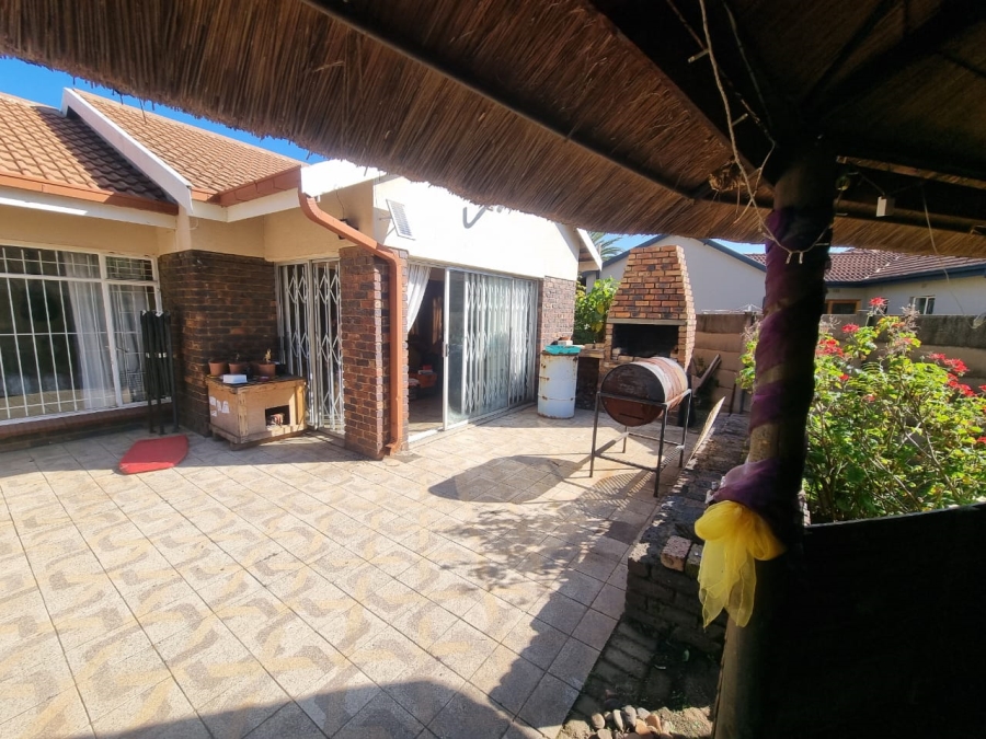 4 Bedroom Property for Sale in Falcon Ridge Gauteng