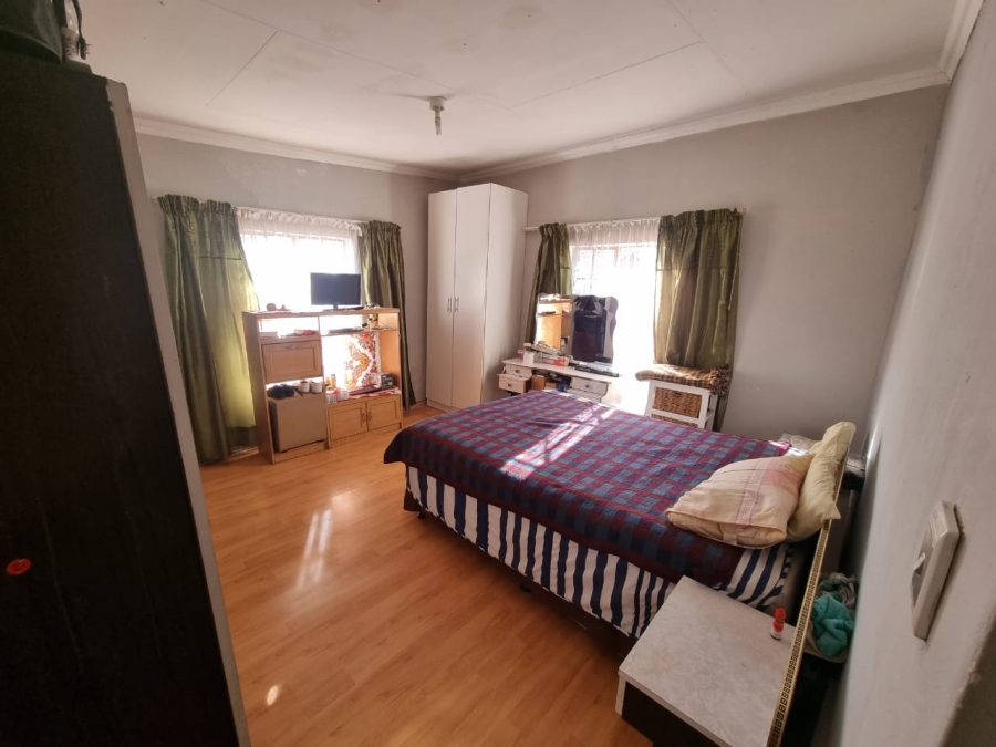3 Bedroom Property for Sale in Vaaloewer Gauteng