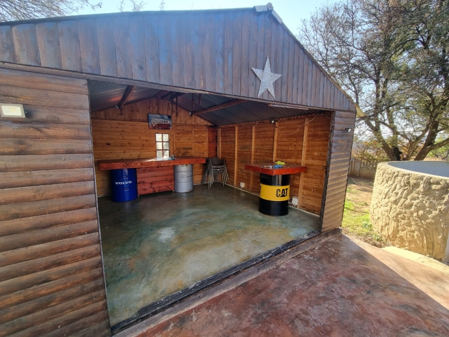 3 Bedroom Property for Sale in Vaaloewer Gauteng