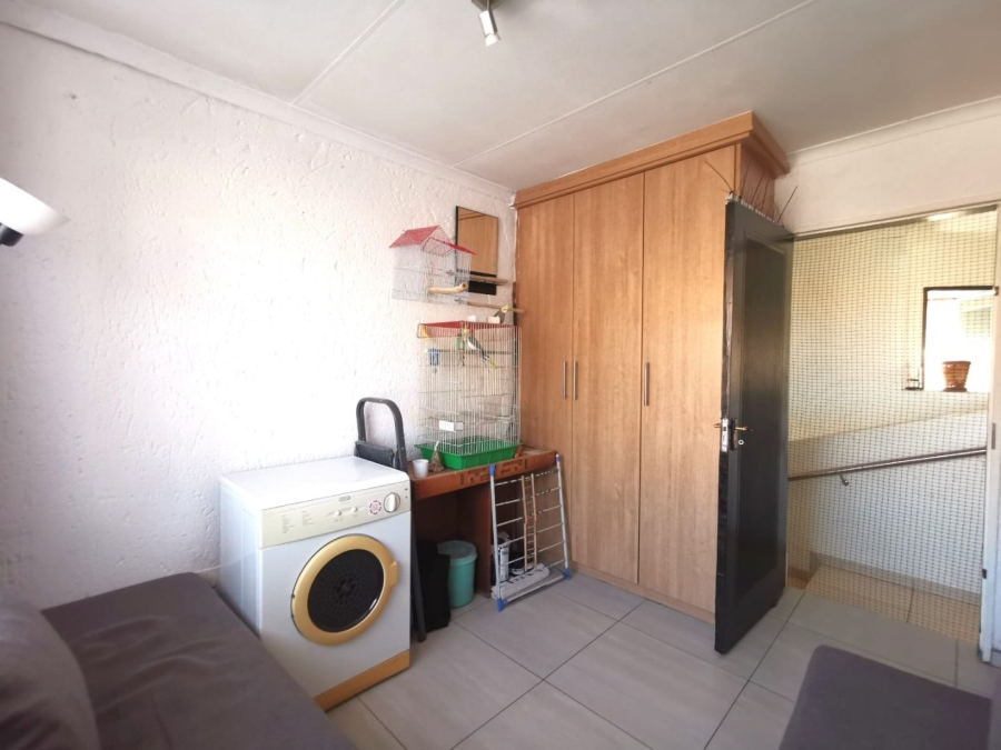 3 Bedroom Property for Sale in Glenvista Gauteng