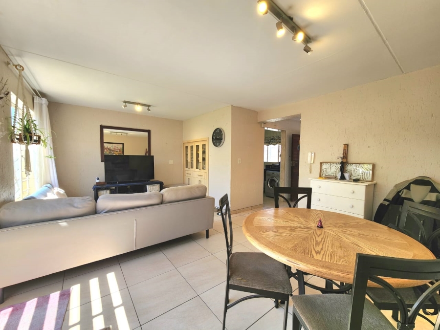 3 Bedroom Property for Sale in Glenvista Gauteng