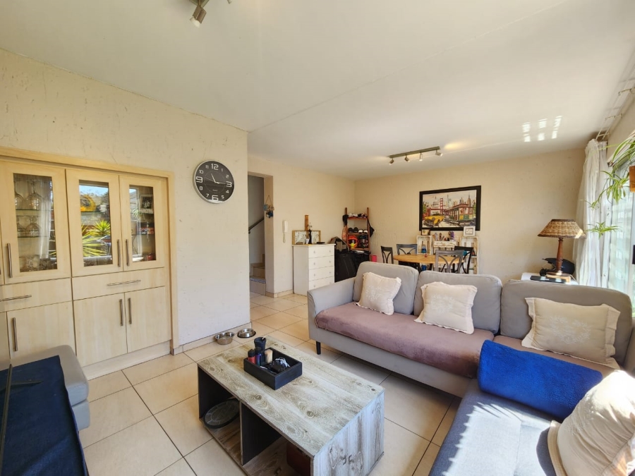 3 Bedroom Property for Sale in Glenvista Gauteng