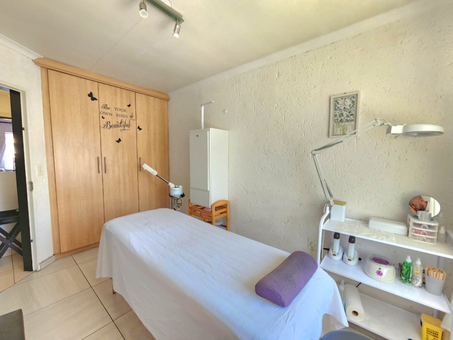 3 Bedroom Property for Sale in Glenvista Gauteng
