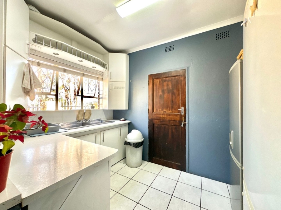 4 Bedroom Property for Sale in Verwoerdpark Gauteng