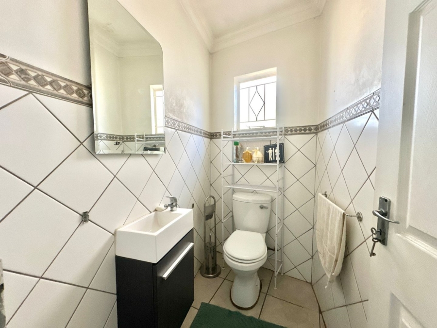 4 Bedroom Property for Sale in Verwoerdpark Gauteng