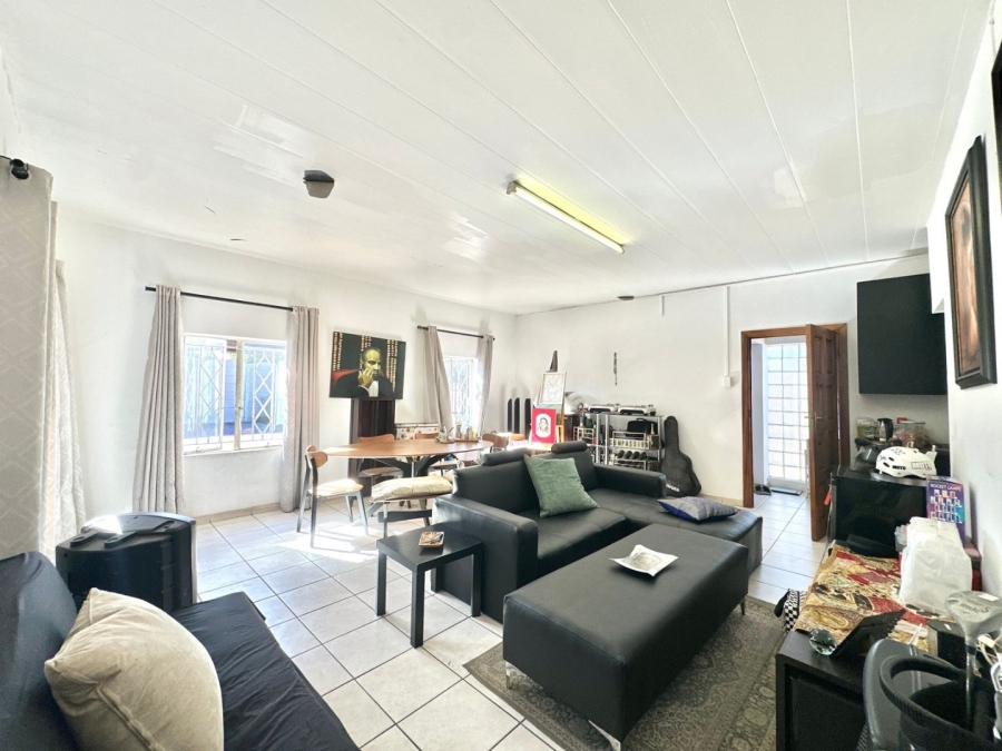 4 Bedroom Property for Sale in Verwoerdpark Gauteng
