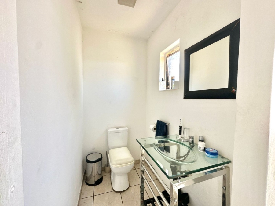 4 Bedroom Property for Sale in Verwoerdpark Gauteng