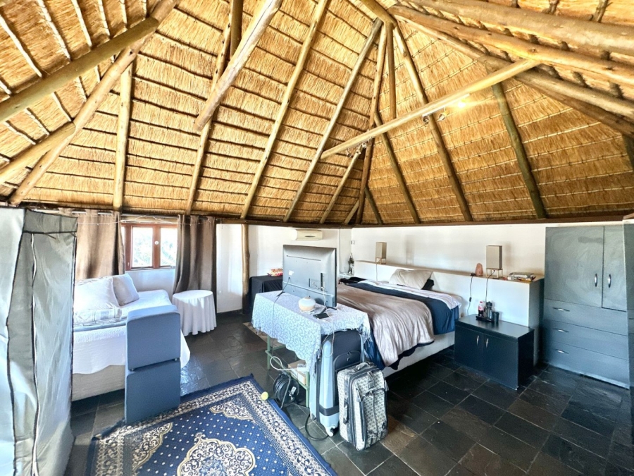 4 Bedroom Property for Sale in Verwoerdpark Gauteng
