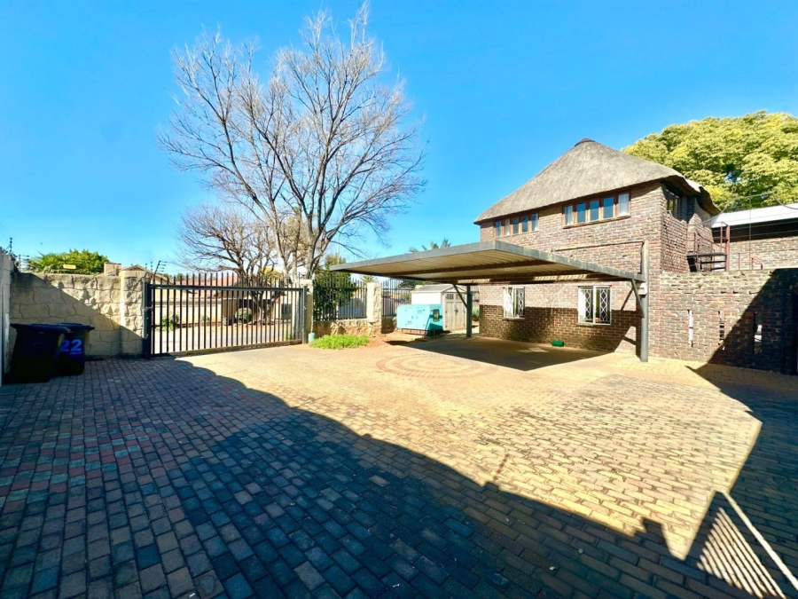 4 Bedroom Property for Sale in Verwoerdpark Gauteng