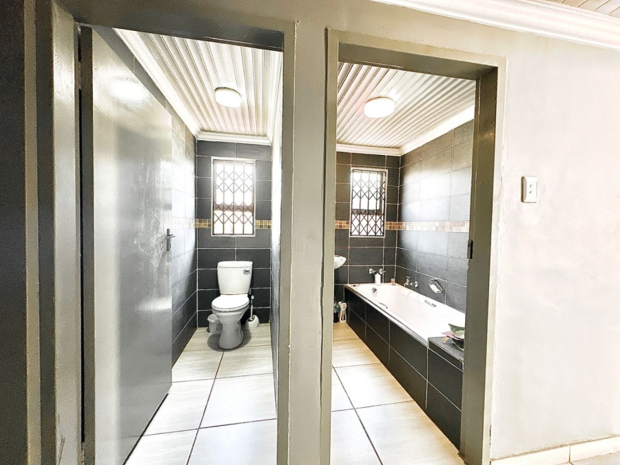3 Bedroom Property for Sale in Othandweni Gauteng