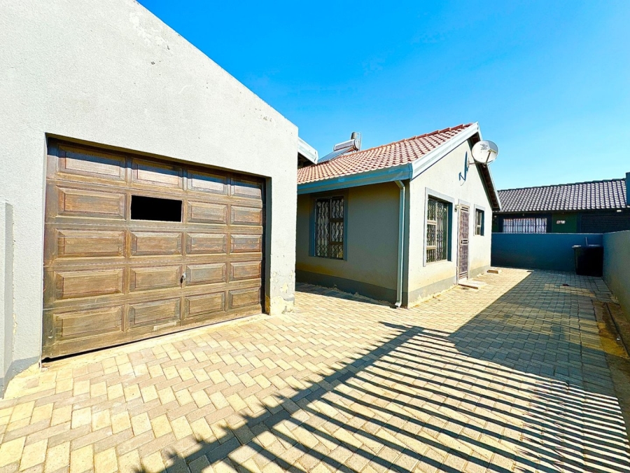 3 Bedroom Property for Sale in Othandweni Gauteng