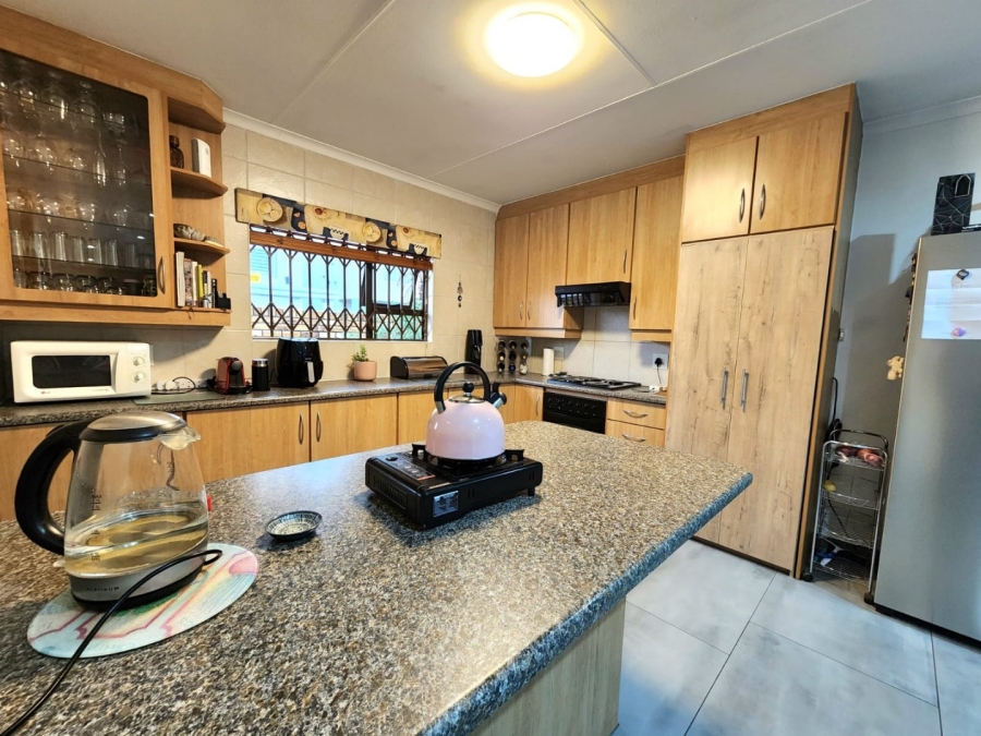 3 Bedroom Property for Sale in New Redruth Gauteng