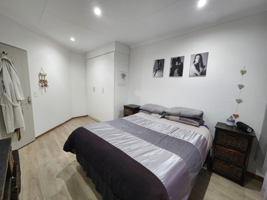 3 Bedroom Property for Sale in New Redruth Gauteng