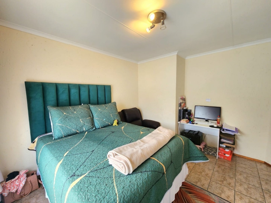 2 Bedroom Property for Sale in Winchester Hills Gauteng