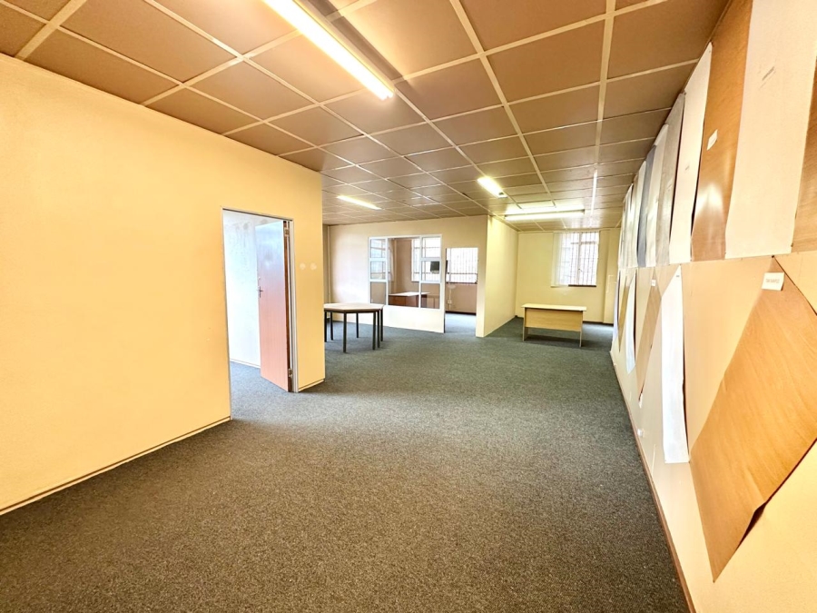  Bedroom Property for Sale in Robertsham Gauteng