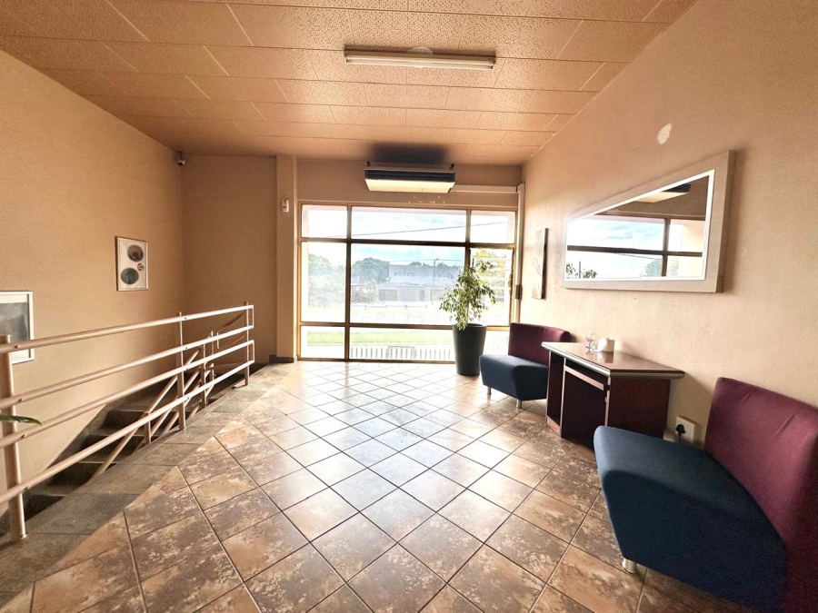  Bedroom Property for Sale in Robertsham Gauteng