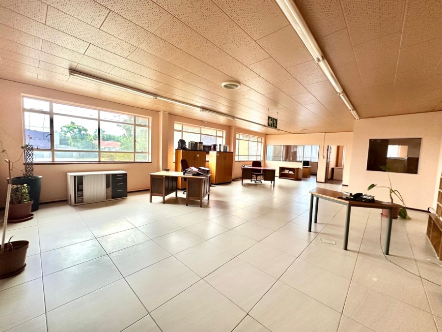  Bedroom Property for Sale in Robertsham Gauteng