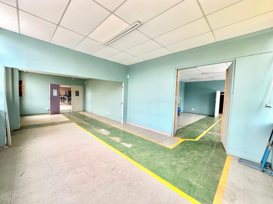  Bedroom Property for Sale in Robertsham Gauteng