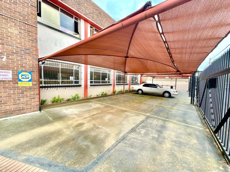  Bedroom Property for Sale in Robertsham Gauteng