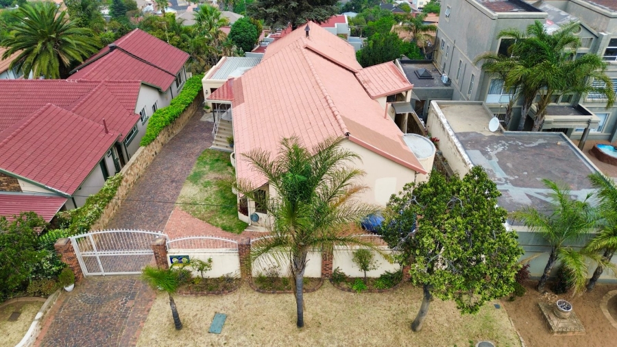 4 Bedroom Property for Sale in Oakdene Gauteng