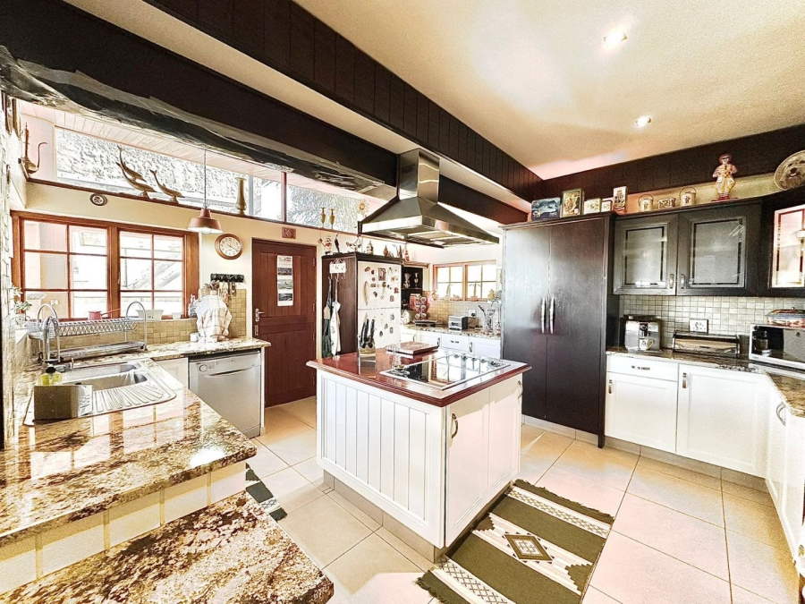 4 Bedroom Property for Sale in Oakdene Gauteng