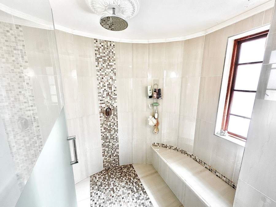 4 Bedroom Property for Sale in Oakdene Gauteng