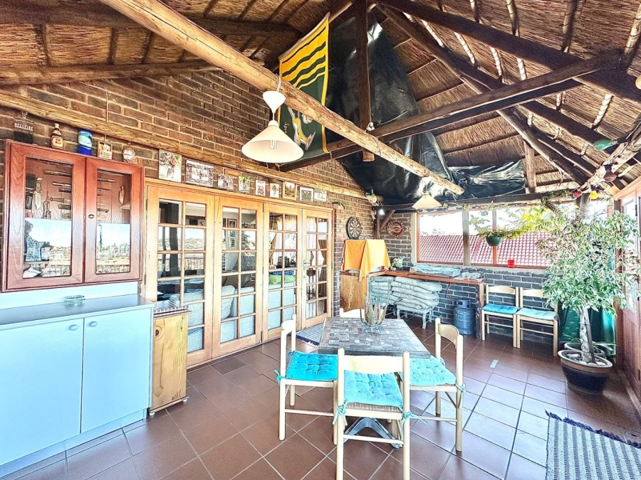 4 Bedroom Property for Sale in Oakdene Gauteng