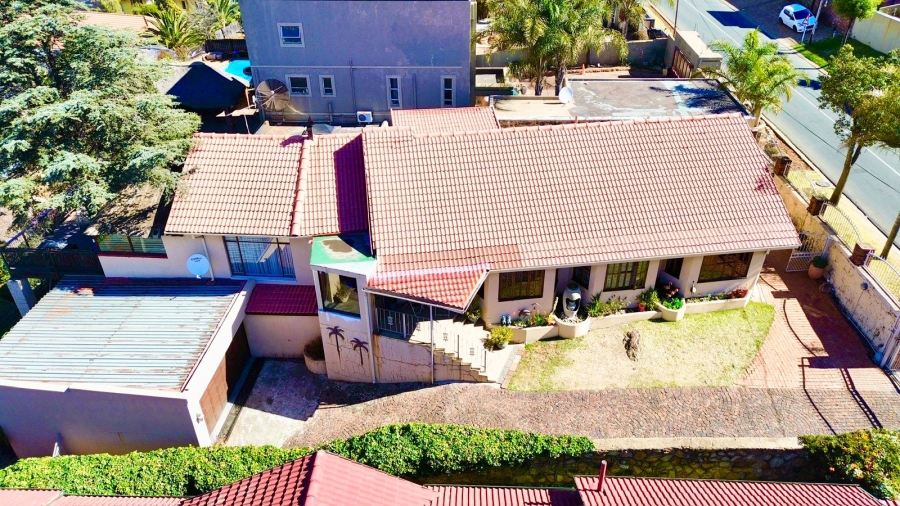 4 Bedroom Property for Sale in Oakdene Gauteng
