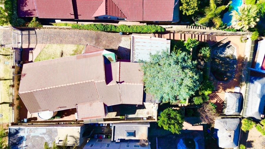 4 Bedroom Property for Sale in Oakdene Gauteng