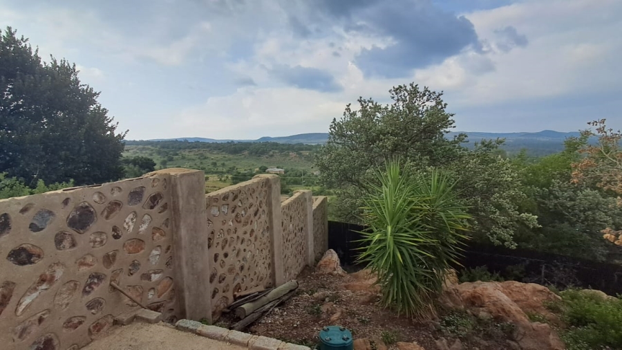  Bedroom Property for Sale in Vaaloewer Gauteng