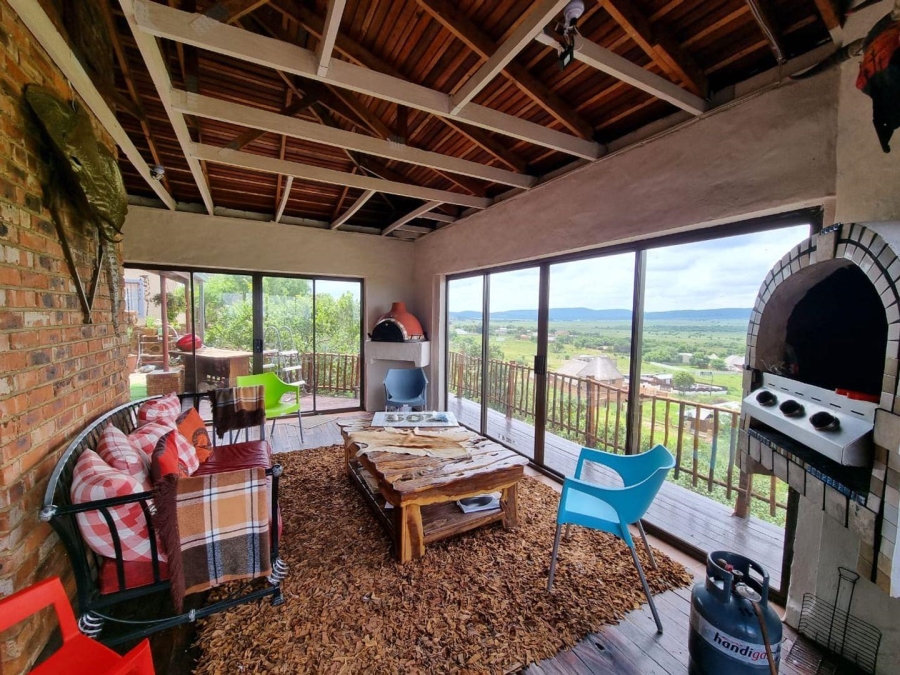 4 Bedroom Property for Sale in Vaaloewer Gauteng